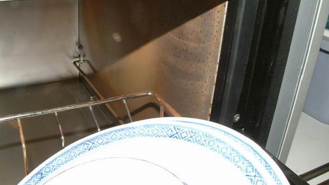 消毒柜可不可以放不锈铁的碗