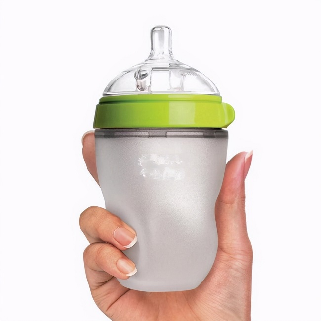 婴儿硅胶奶瓶什么牌子好（硅胶的奶嘴用的安全吗）