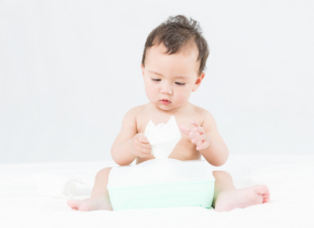 六个月宝宝吃米粉便秘怎么处理