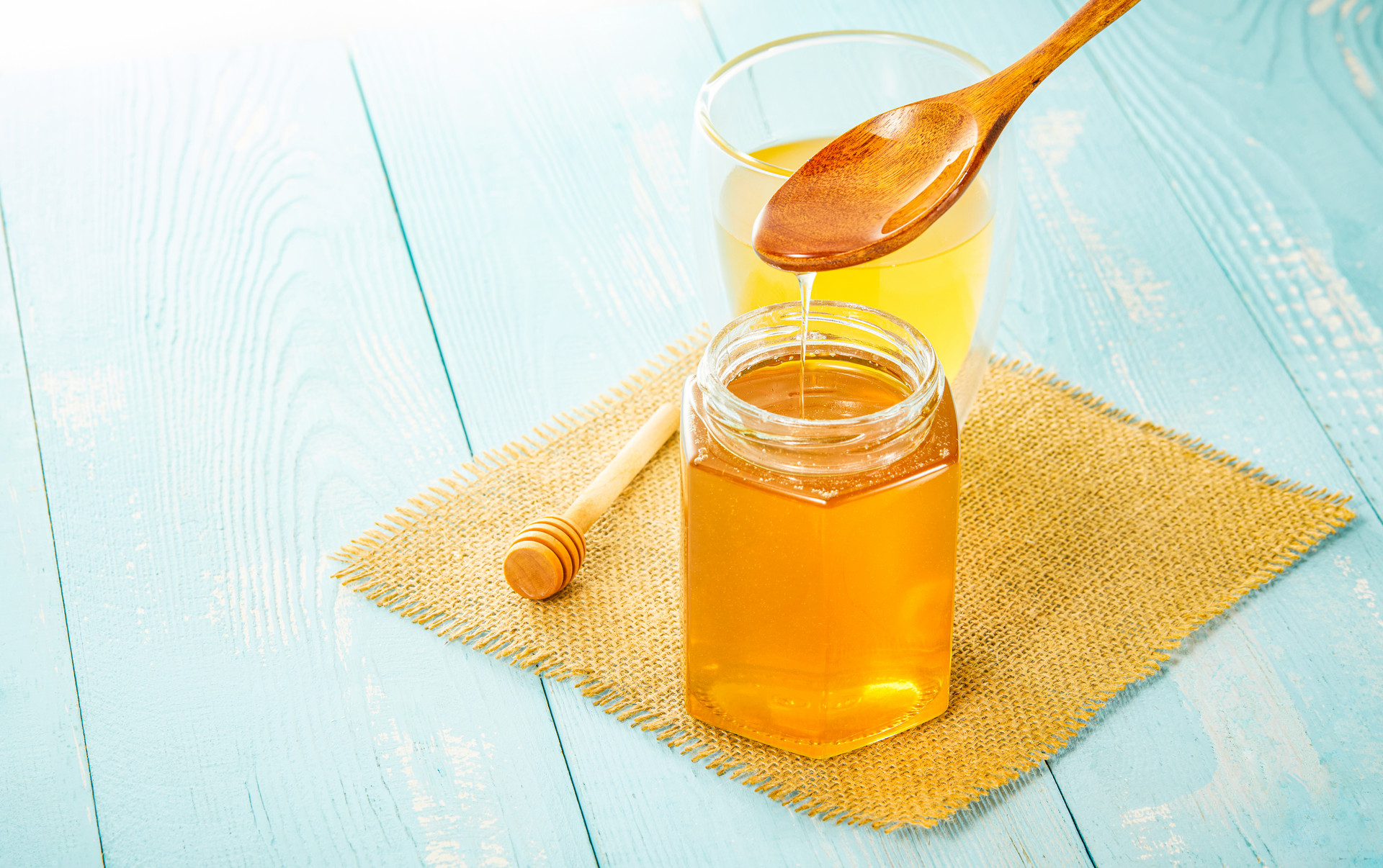 产后能吃蜂蜜水吗 产后喝蜂蜜水要注意什么