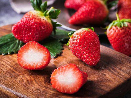 梦见摘草莓吃是什么意思?